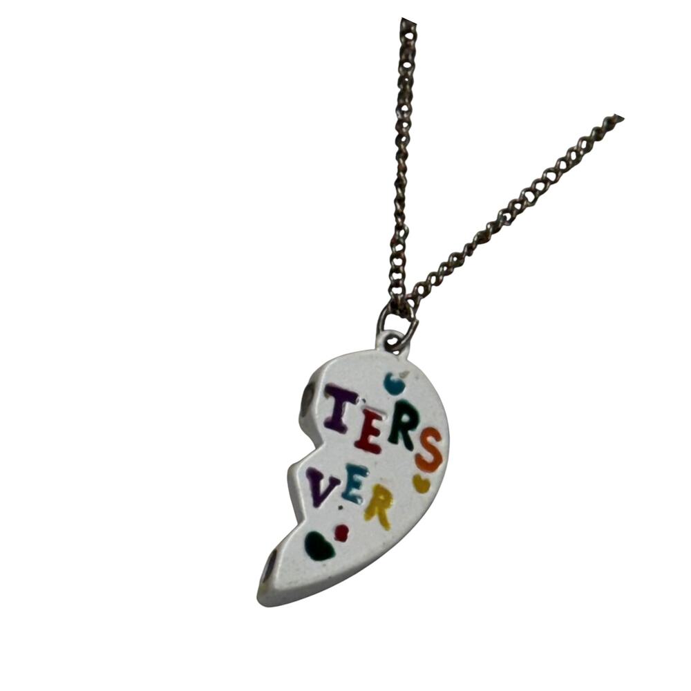 Claires Sisters Forever Split Heart Enamel Pendant Necklace Silver Tone - Picture 6 of 6